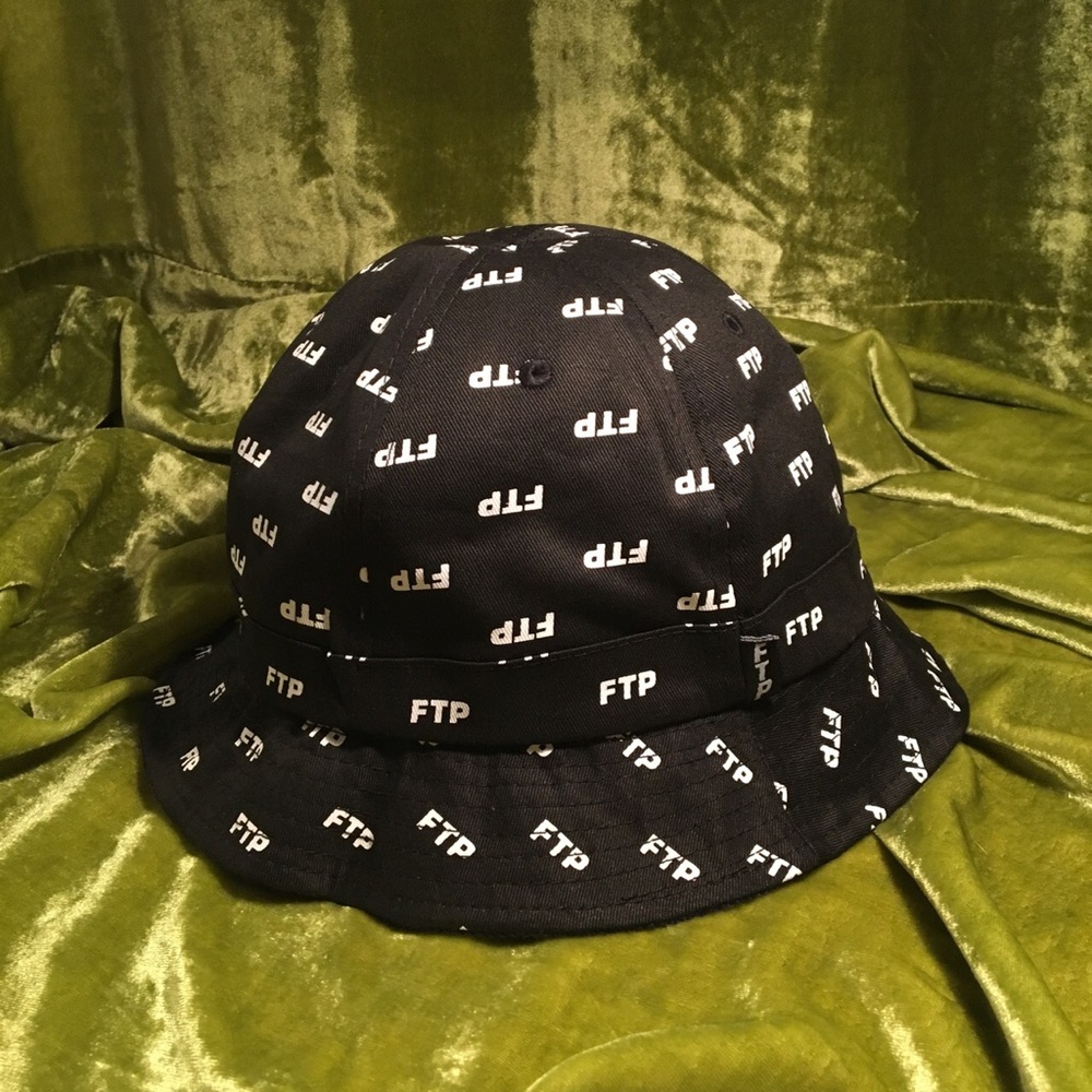 FTP REVERSIBLE BELL BUCKET HAT / NEW